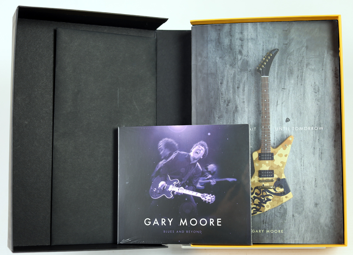 GARY MOORE - Blues And Beyond - 4 CD + Książka BOX - obrazek 3